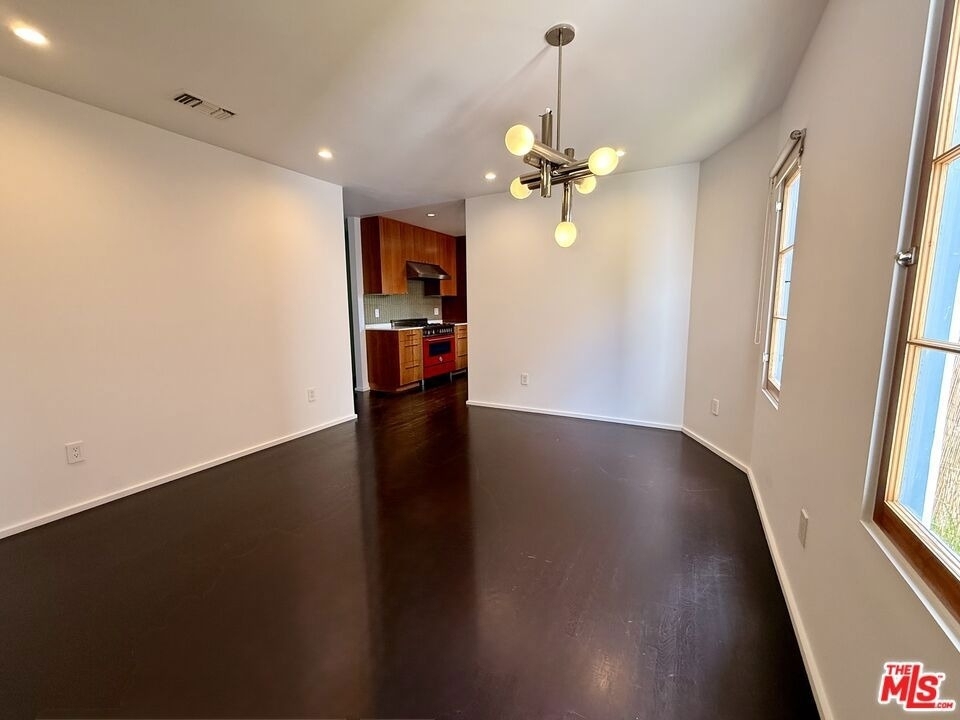 4248 Lexington Avenue - Photo 7