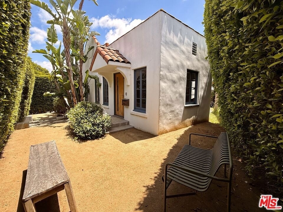 4248 Lexington Avenue - Photo 2