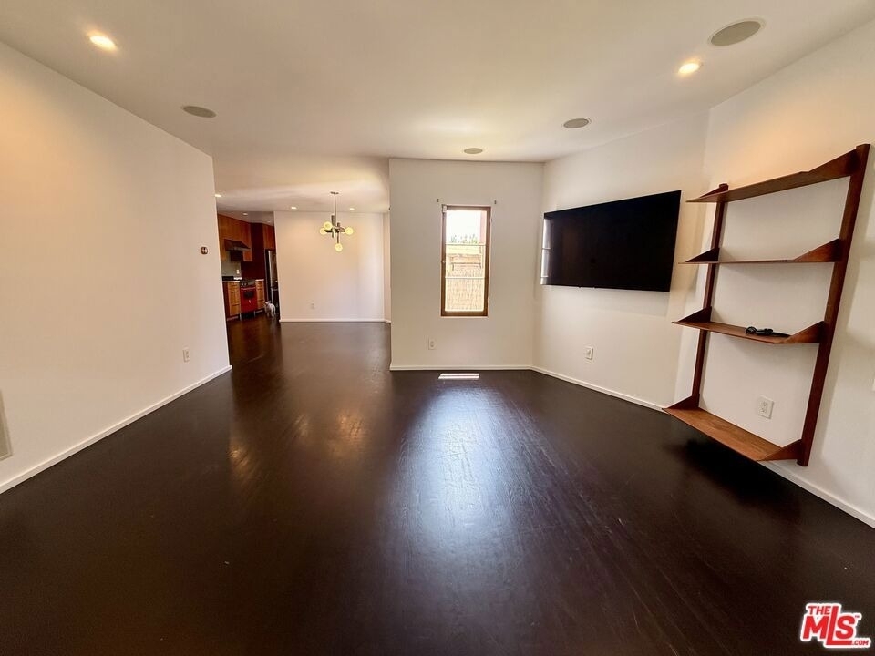 4248 Lexington Avenue - Photo 5