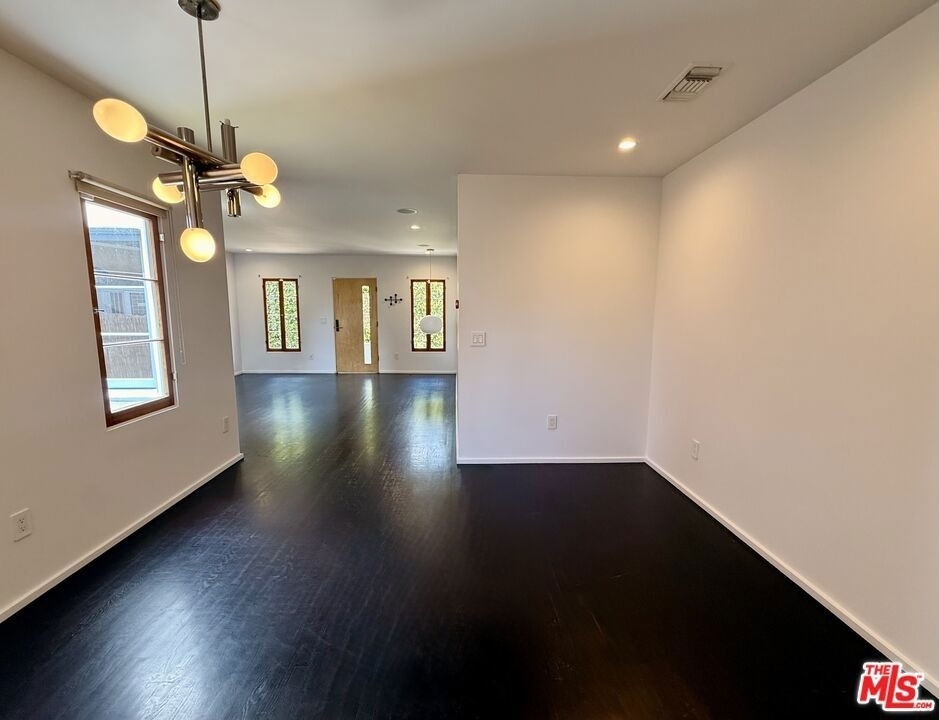 4248 Lexington Avenue - Photo 8