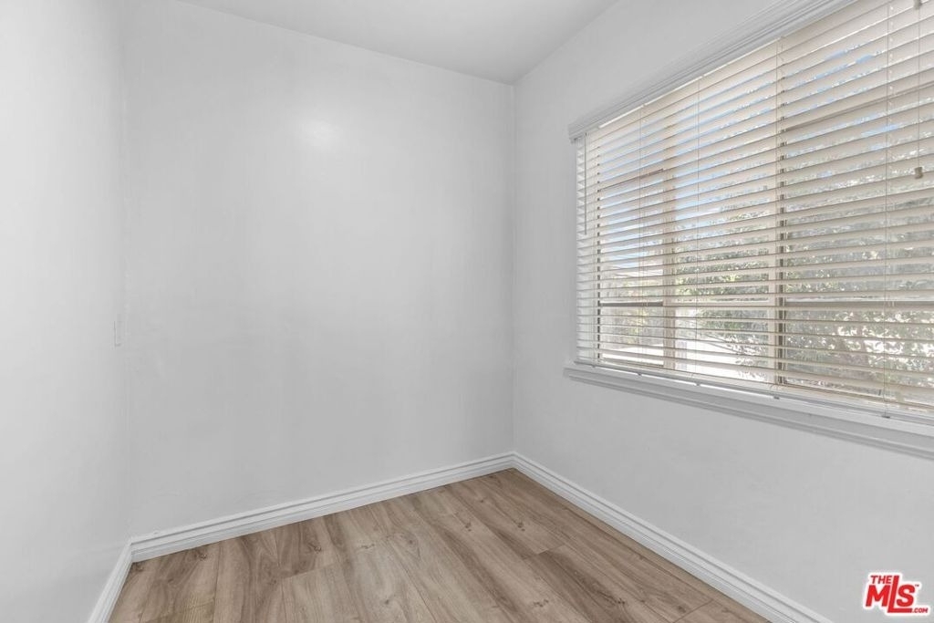 729 Crenshaw Boulevard - Photo 3