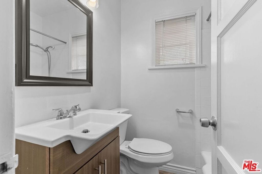 729 Crenshaw Boulevard - Photo 6