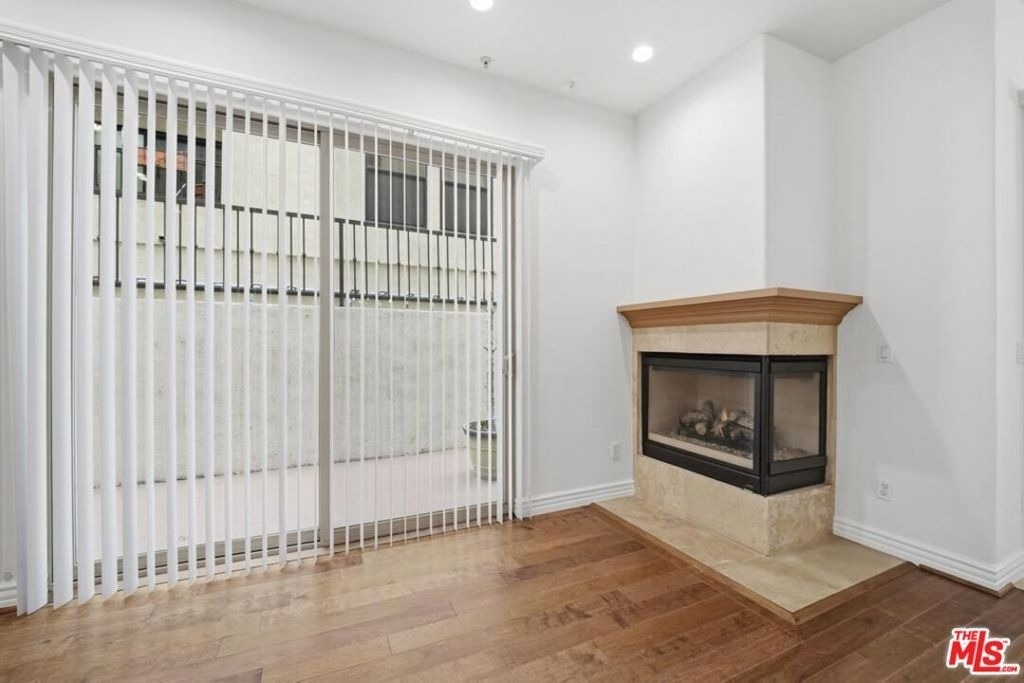 10913 Whipple Street - Photo 5