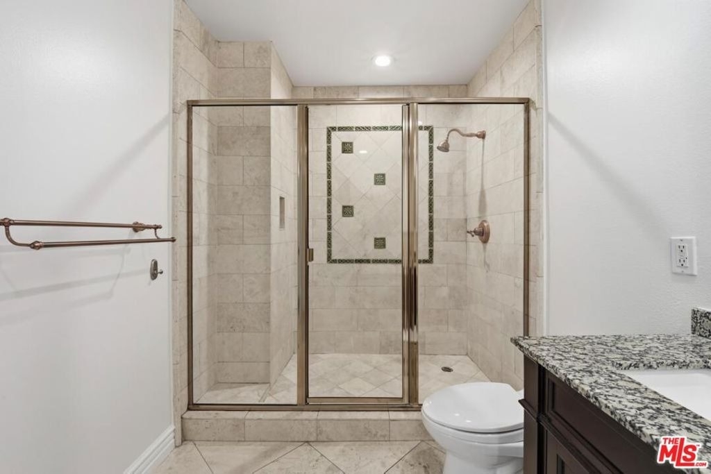 10913 Whipple Street - Photo 23