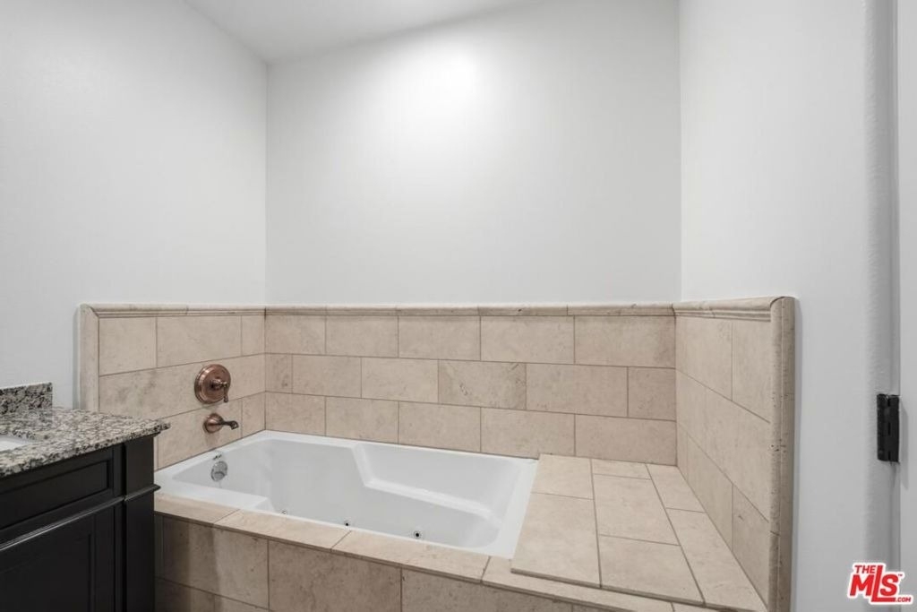 10913 Whipple Street - Photo 24