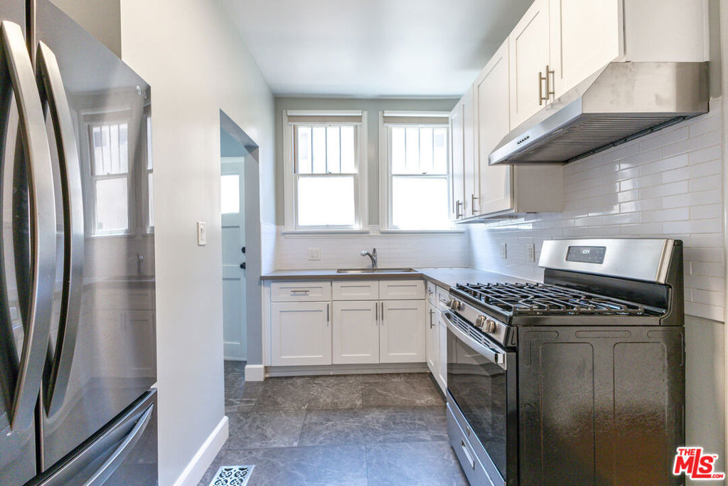 650 Maltman Avenue - Photo 10