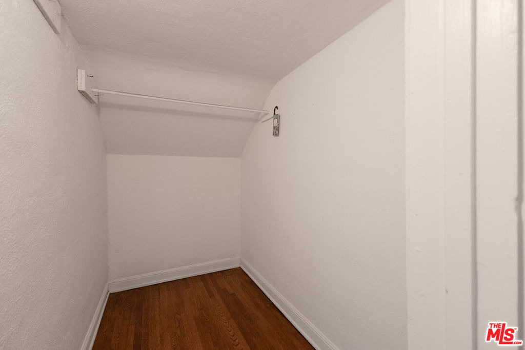 650 Maltman Avenue - Photo 15