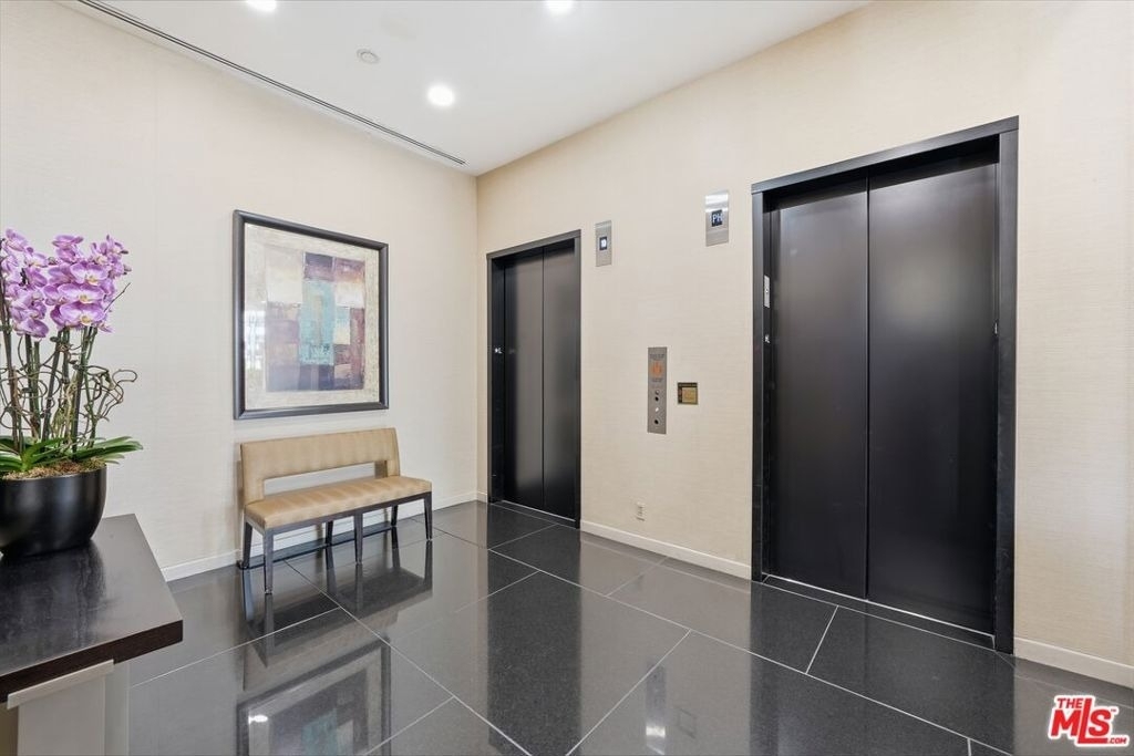 10430 Wilshire Boulevard - Photo 5