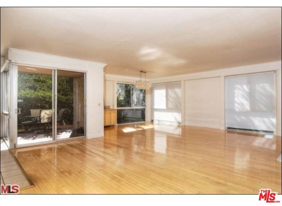 318 N Maple Drive - Photo 3