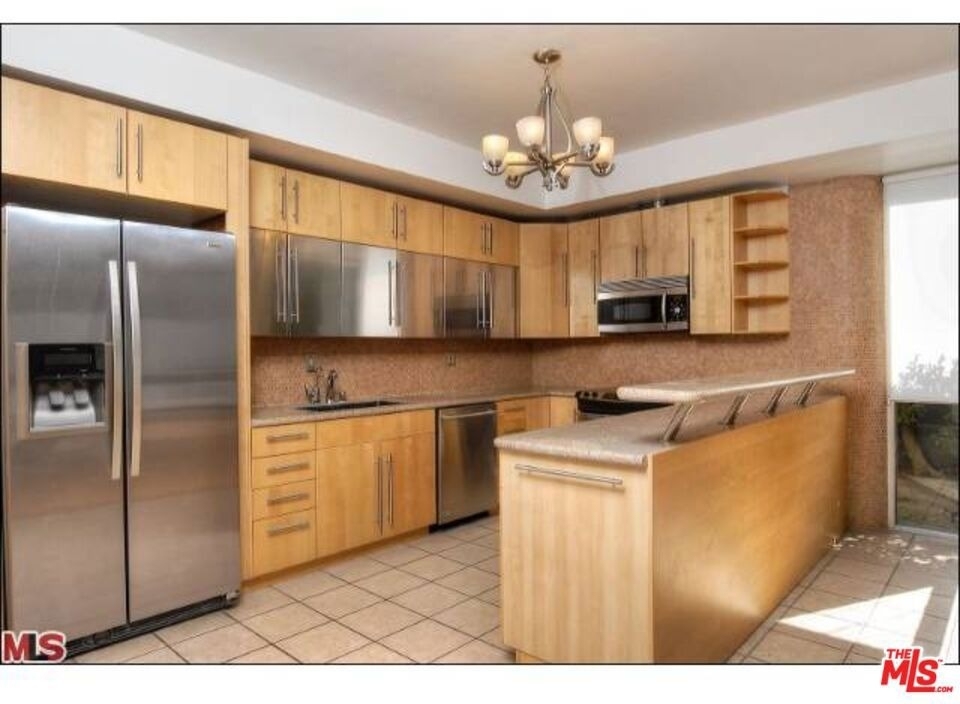 318 N Maple Drive - Photo 8