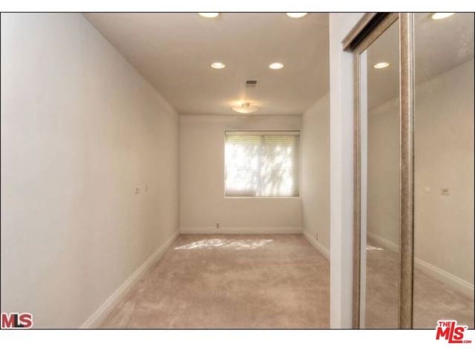 318 N Maple Drive - Photo 21