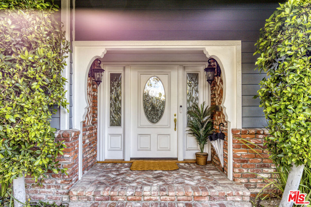 3690 Crownridge Drive - Photo 48