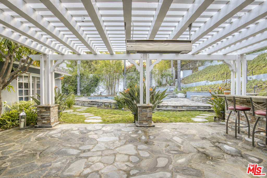 3690 Crownridge Drive - Photo 7