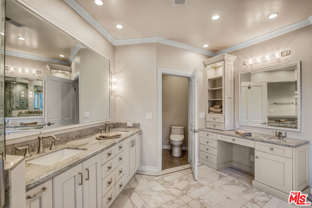 3690 Crownridge Drive - Photo 40
