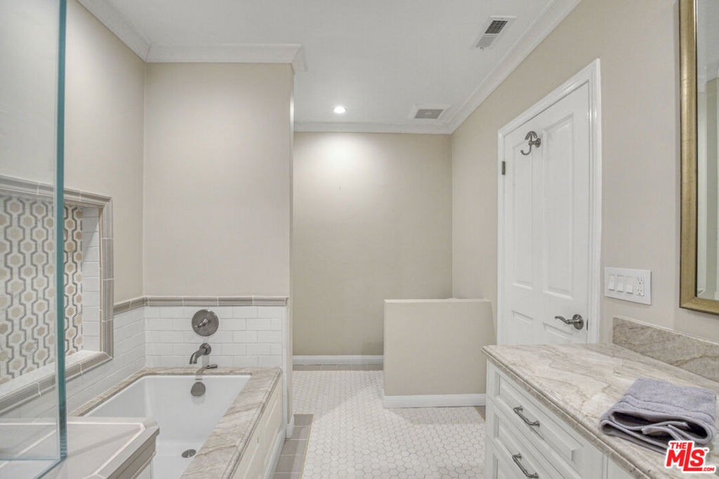 3690 Crownridge Drive - Photo 35