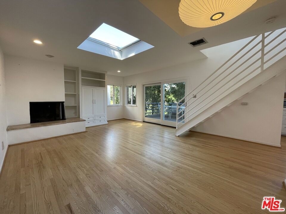 6216 Temple Hill Drive - Photo 2