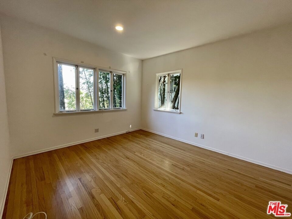 6216 Temple Hill Drive - Photo 10