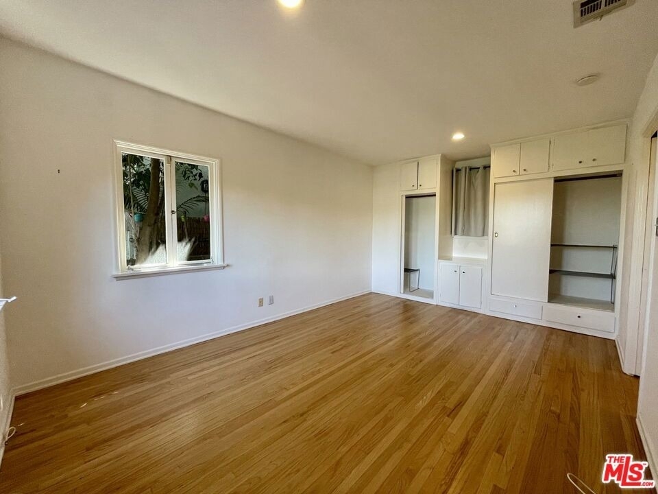 6216 Temple Hill Drive - Photo 11