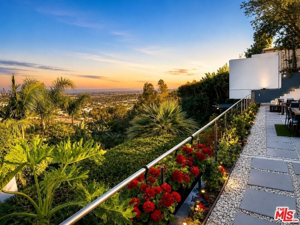8380 Hollywood - Photo 48