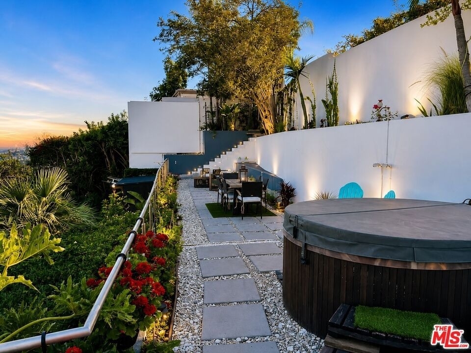 8380 Hollywood - Photo 49