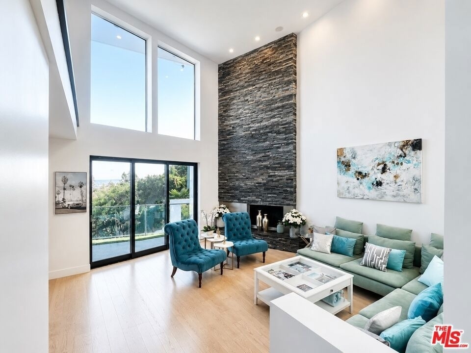 8380 Hollywood - Photo 10