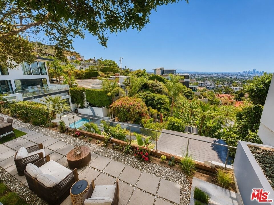8380 Hollywood - Photo 7