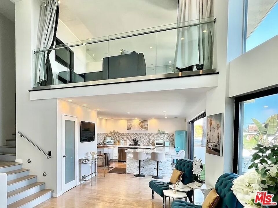8380 Hollywood - Photo 18