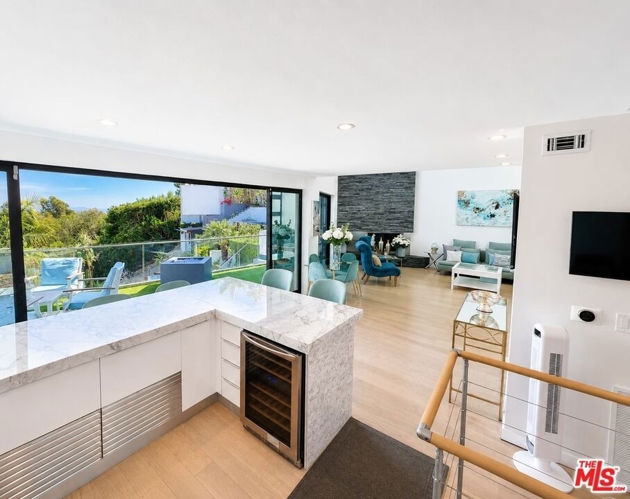 8380 Hollywood - Photo 17