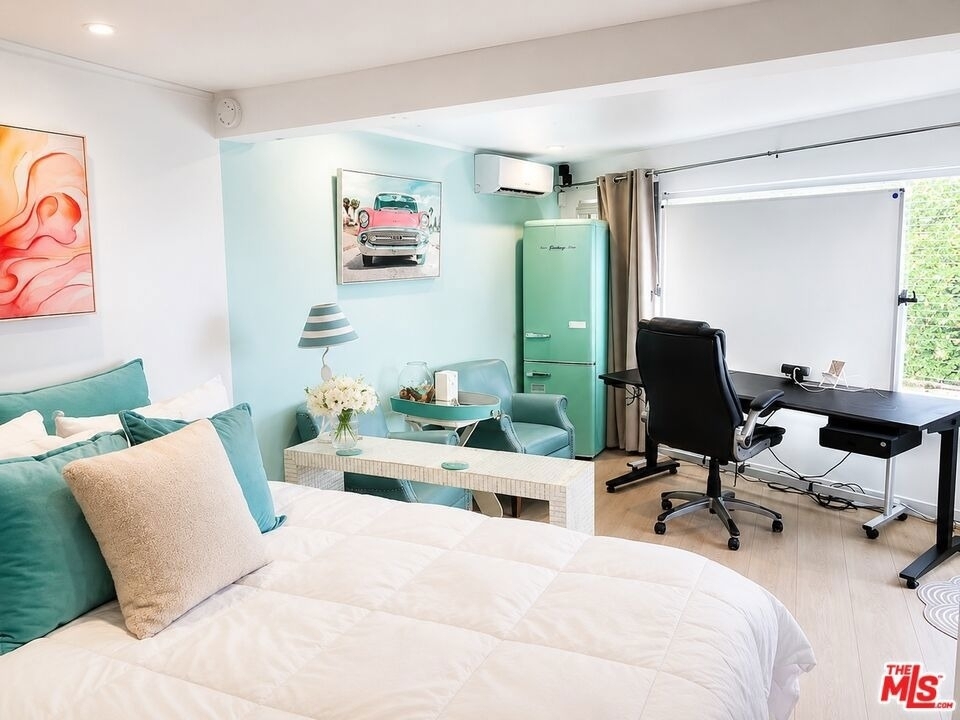 8380 Hollywood - Photo 43