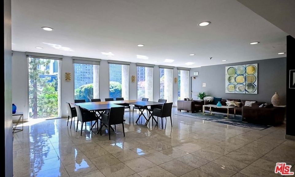800 W 1st Street - Photo 32