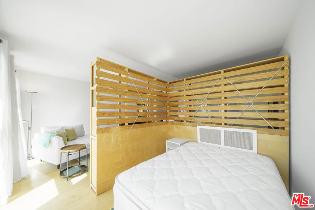 800 W 1st Street - Photo 11