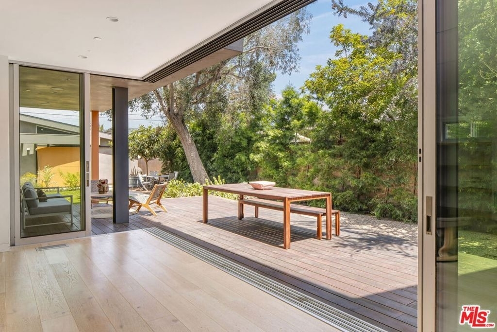 1407 Oak Street - Photo 4