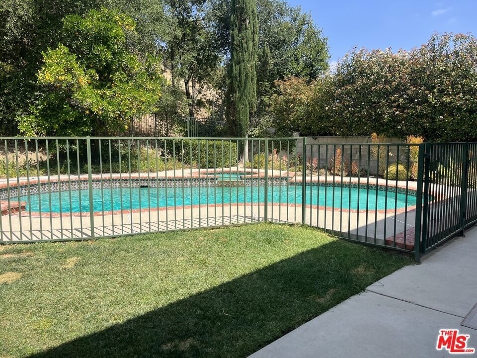 5819 Fairhaven Avenue - Photo 12