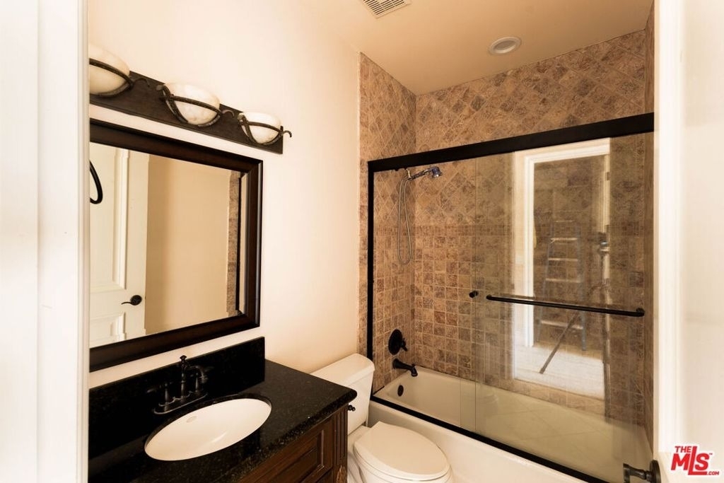4822 Valjean Avenue - Photo 24