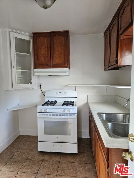 2226 Zoe Avenue - Photo 4