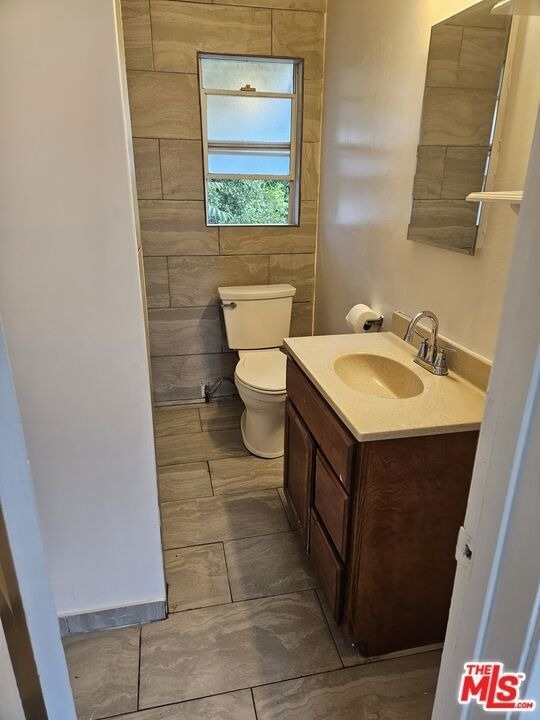 2226 Zoe Avenue - Photo 8