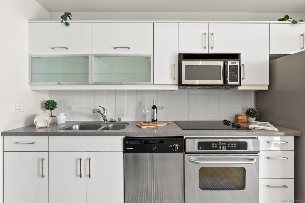 350 W Ash Street W - Photo 9