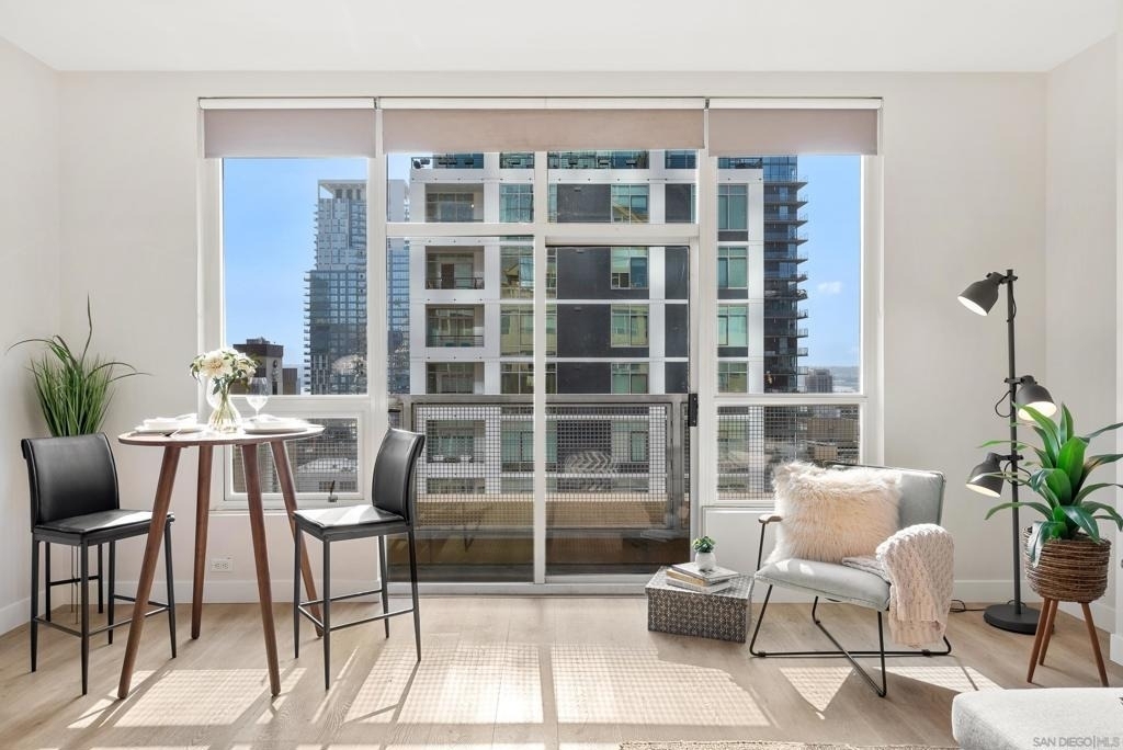 350 W Ash Street W - Photo 32