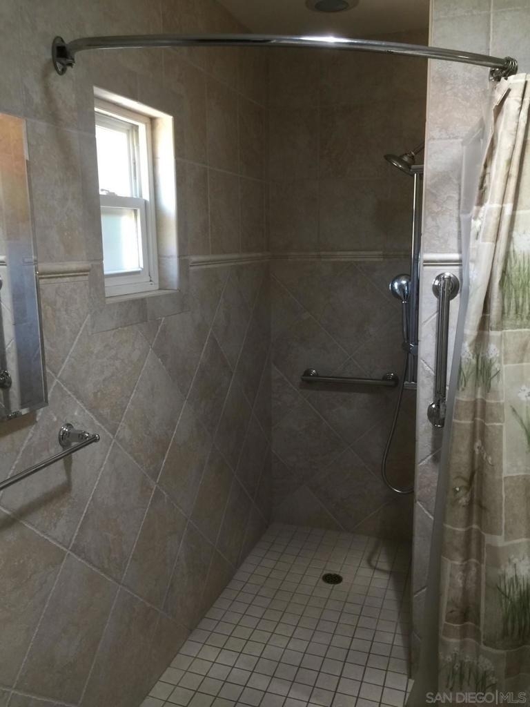 5104 63rd - Photo 3