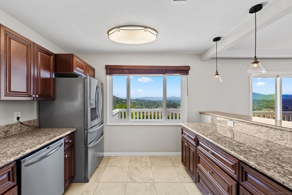 4258 Summit Dr - Photo 19