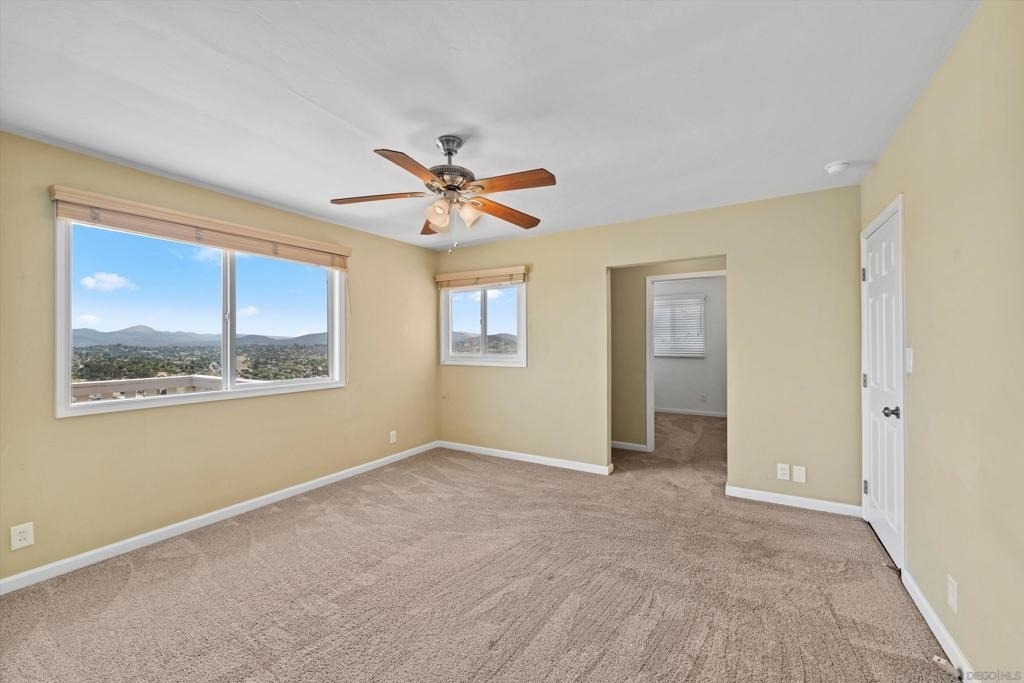 4258 Summit Dr - Photo 32