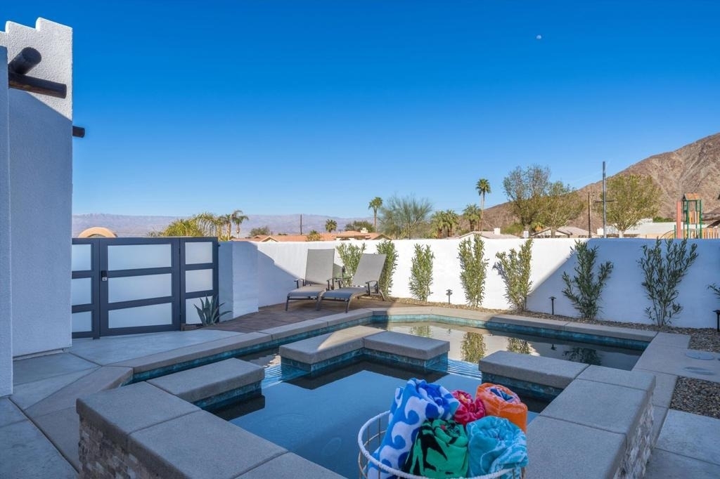 53445 Eisenhower Drive - Photo 4
