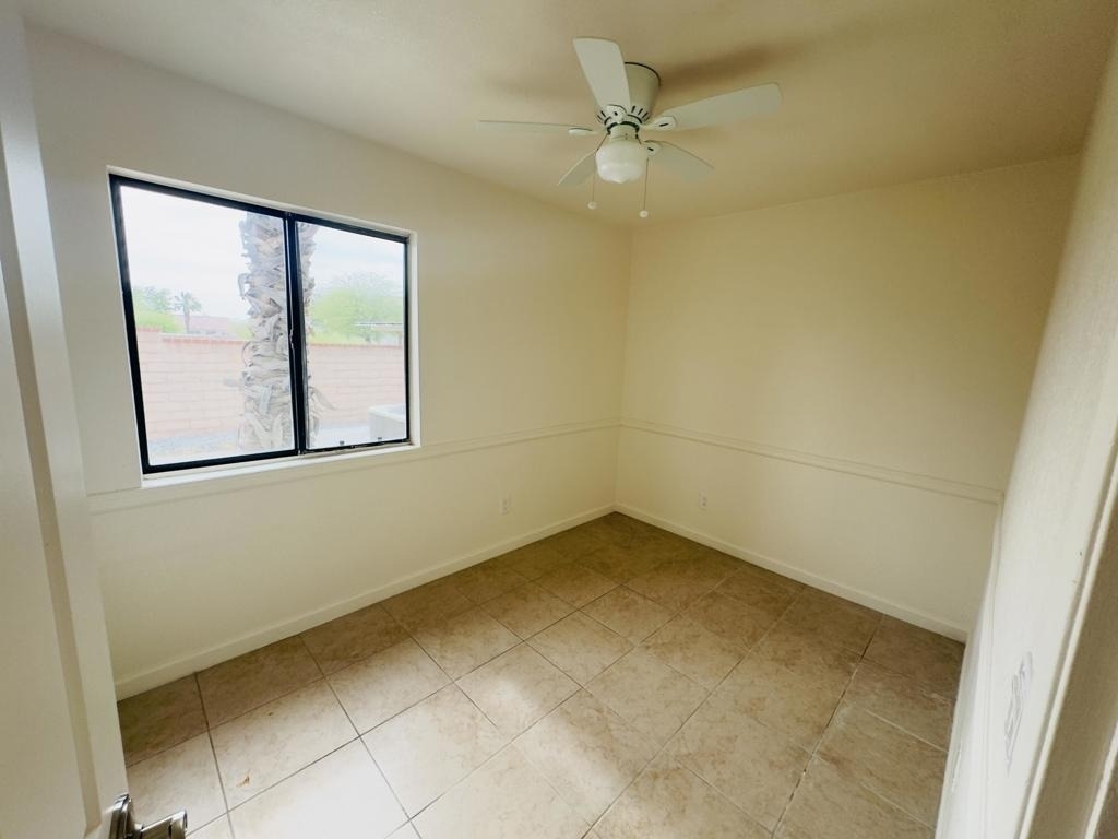 3282 N Mica Drive - Photo 18