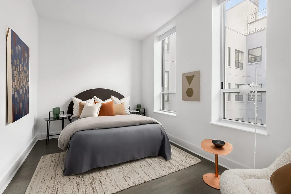 416 West 52nd Street - Photo 6