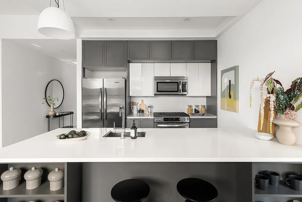 416 West 52nd Street - Photo 3