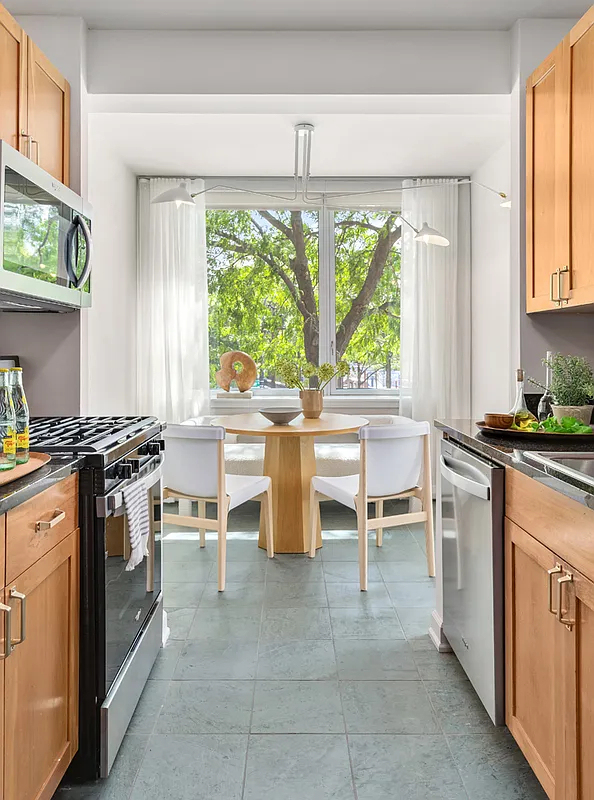 20 River Terrace - Photo 1