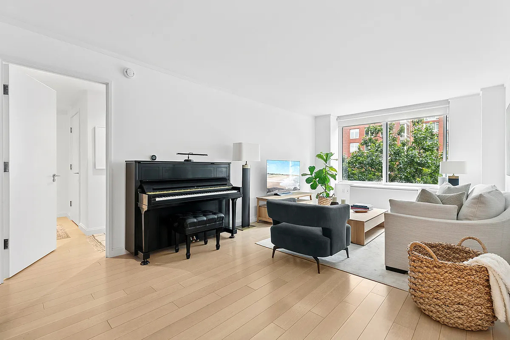 212 Warren Street - Photo 0