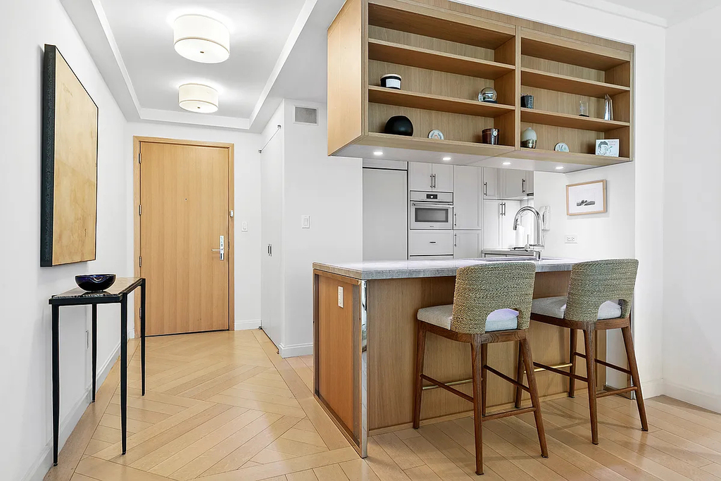 212 Warren Street - Photo 3