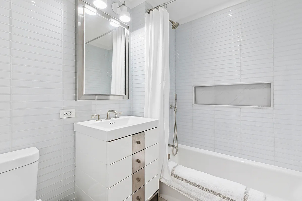 212 Warren Street - Photo 7