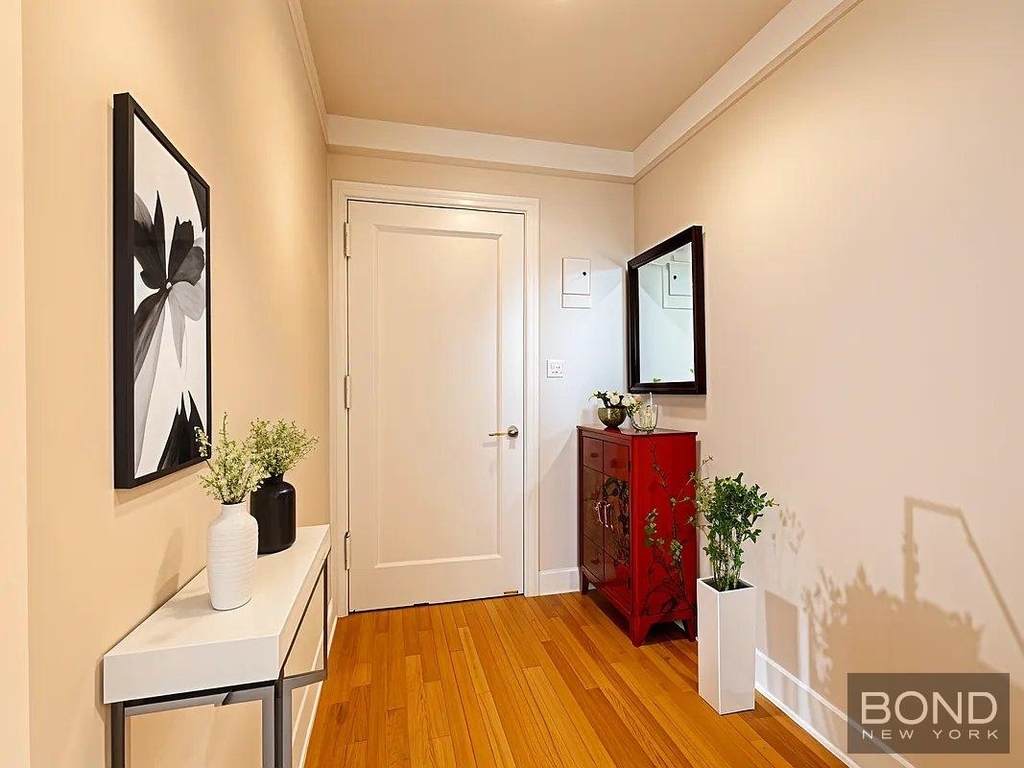155 Riverside Drive - Photo 4